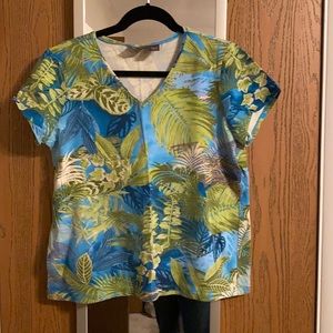 Additions by Chico’s V-Neck Tee Size 2